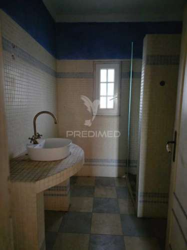 Casa senhorial em arraiados – um refúgio único com zona comercial!