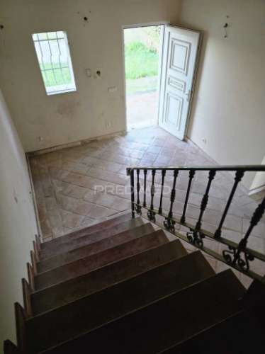 Casa senhorial em arraiados – um refúgio único com zona comercial!