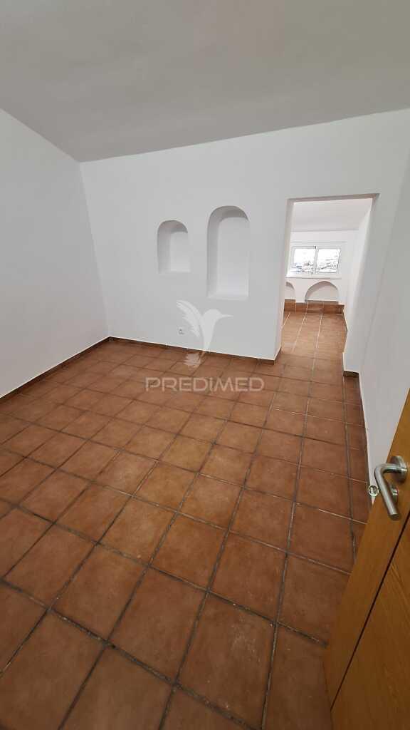 Moradia remodelada na vila de campo maior