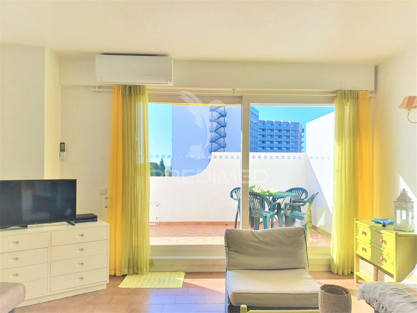 Apartamento t1 em empreendimento com piscina-montechoro,albufeira