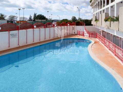 Apartamento t1 em empreendimento com piscina-montechoro,albufeira