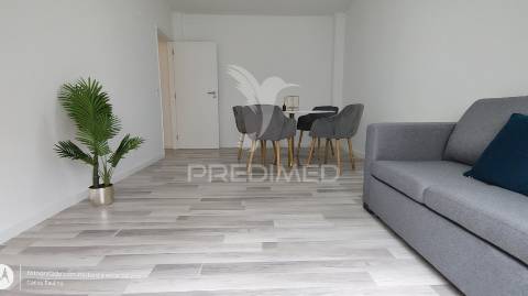 Apartamento t2 localizado na urb. bom joão -faro