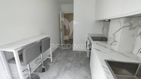 Apartamento t2 localizado na urb. bom joão -faro