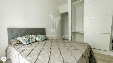 Apartamento t2 localizado na urb. bom joão -faro