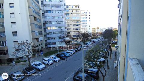 Apartamento t2 localizado na urb. bom joão -faro