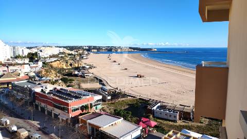 Apartamento t2 na praia da rocha, vista mar