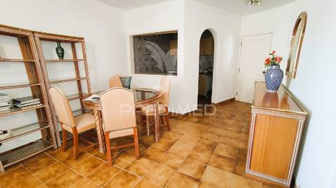 Apartamento t2 na praia da rocha, vista mar