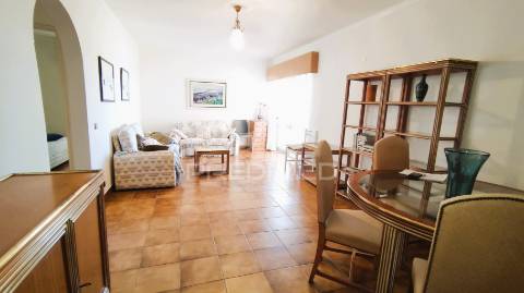 Apartamento t2 na praia da rocha, vista mar
