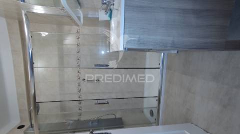 Apartamento t2 na praia da rocha, vista mar