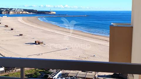 Apartamento t2 na praia da rocha, vista mar