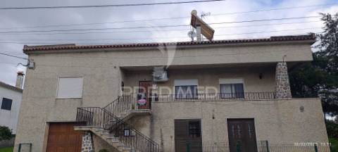 1º andar de moradia em nisa