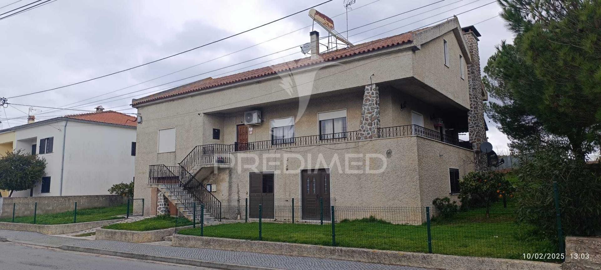1º andar de moradia em nisa