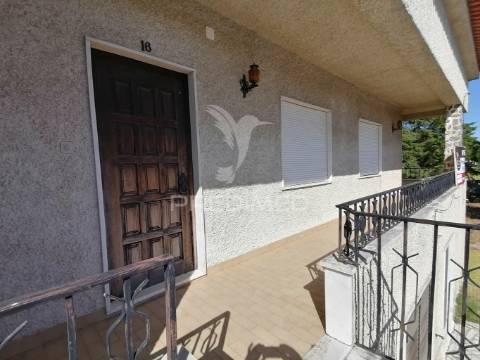 1º andar de moradia em nisa