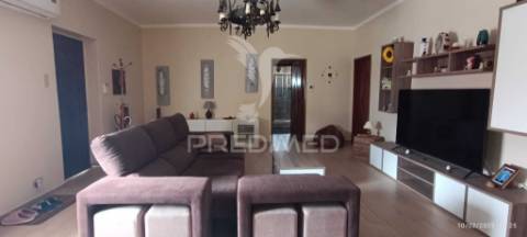 1º andar de moradia em nisa