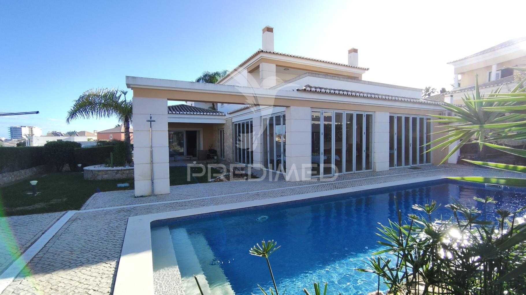 Moradia m5 com piscina ,portimão