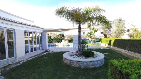 Moradia m5 com piscina ,portimão