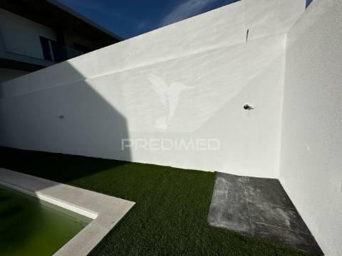 Moradia de luxo v3 com piscina elvas