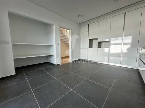 Moradia de luxo v3 com piscina elvas