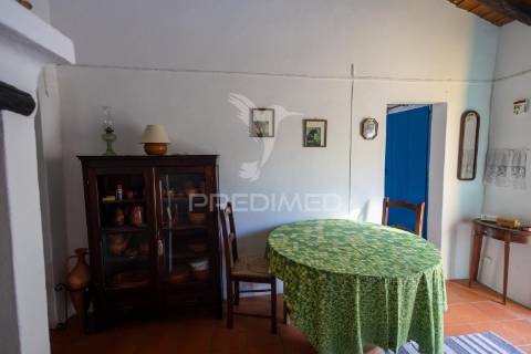 Vende-se moradia em banda em terena, alandroal