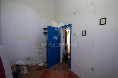 Vende-se moradia em banda em terena, alandroal
