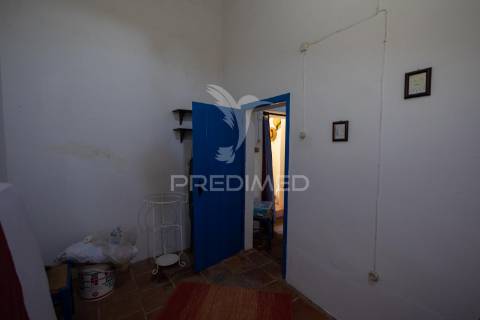 Vende-se moradia em banda em terena, alandroal