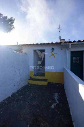 Vende-se moradia em banda em terena, alandroal