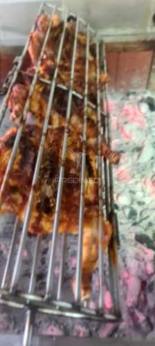 Churrasqueira + restaurante com duas salas