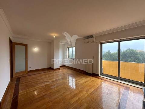 Apartamento t2 à venda em vila nova de gaia