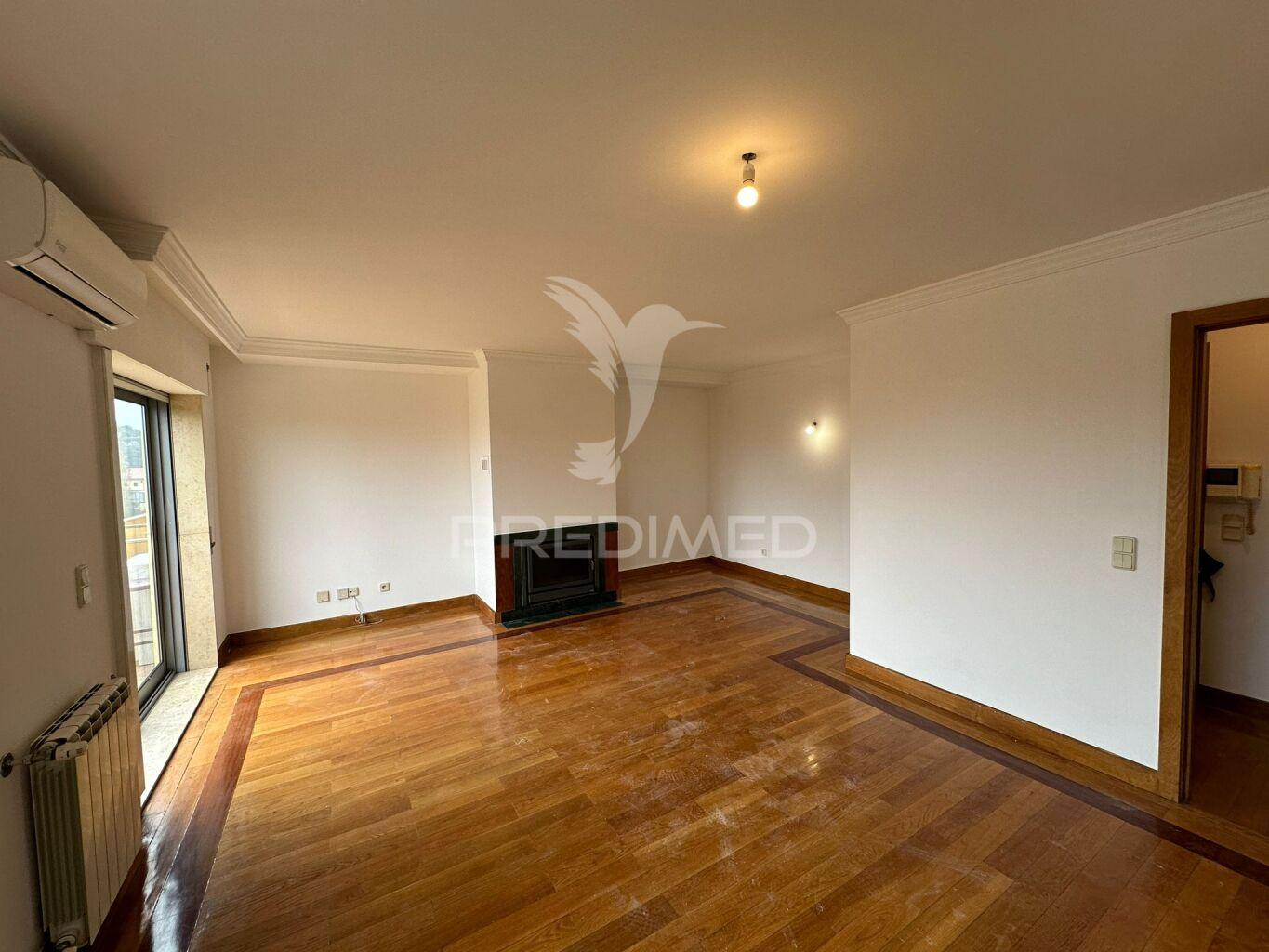 Apartamento t2 à venda em vila nova de gaia