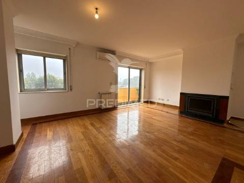 Apartamento t2 à venda em vila nova de gaia