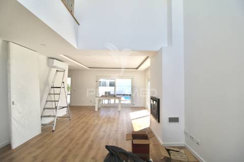 Moradia t4, aroeira