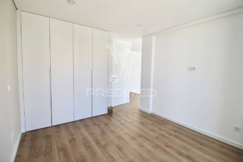 Moradia t4, aroeira