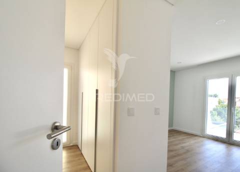 Moradia t4, aroeira