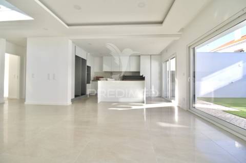 Moradia t4, aroeira
