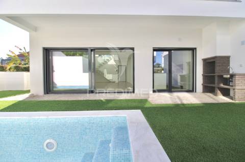 Moradia t4, aroeira