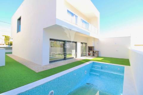 Moradia t4, aroeira