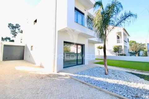 Moradia t4, aroeira