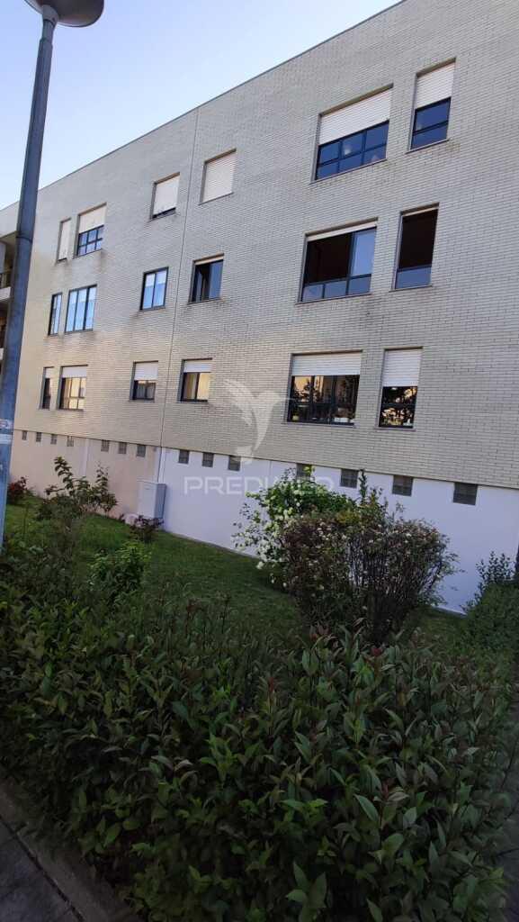 Apartamento t3 s.hora com box