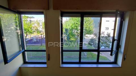 Apartamento t3 s.hora com box