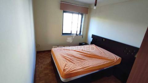 Apartamento t3 s.hora com box