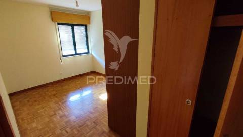 Apartamento t3 s.hora com box