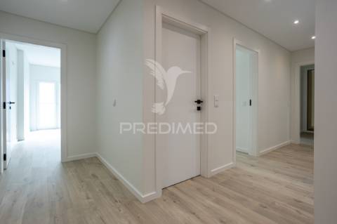 Apartamento t4 - com box  - novo - montijo