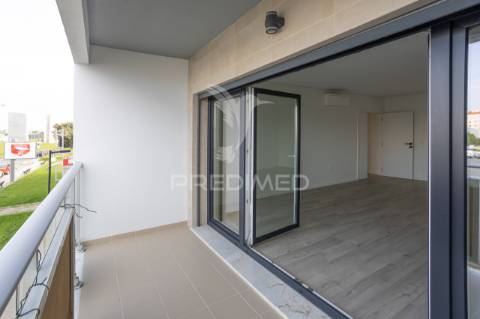 Apartamento t4 - com box  - novo - montijo