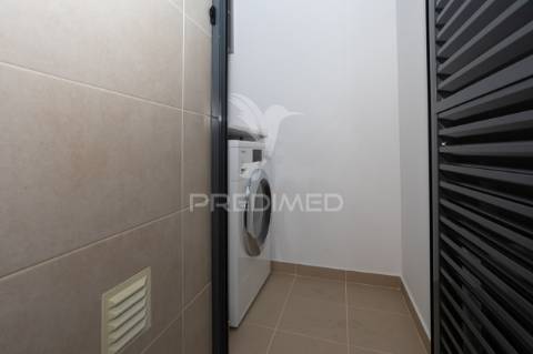 Apartamento t4 - com box  - novo - montijo