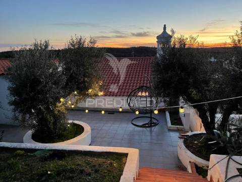 Moradia t2 com terreno em aldeia da serra d´ossa