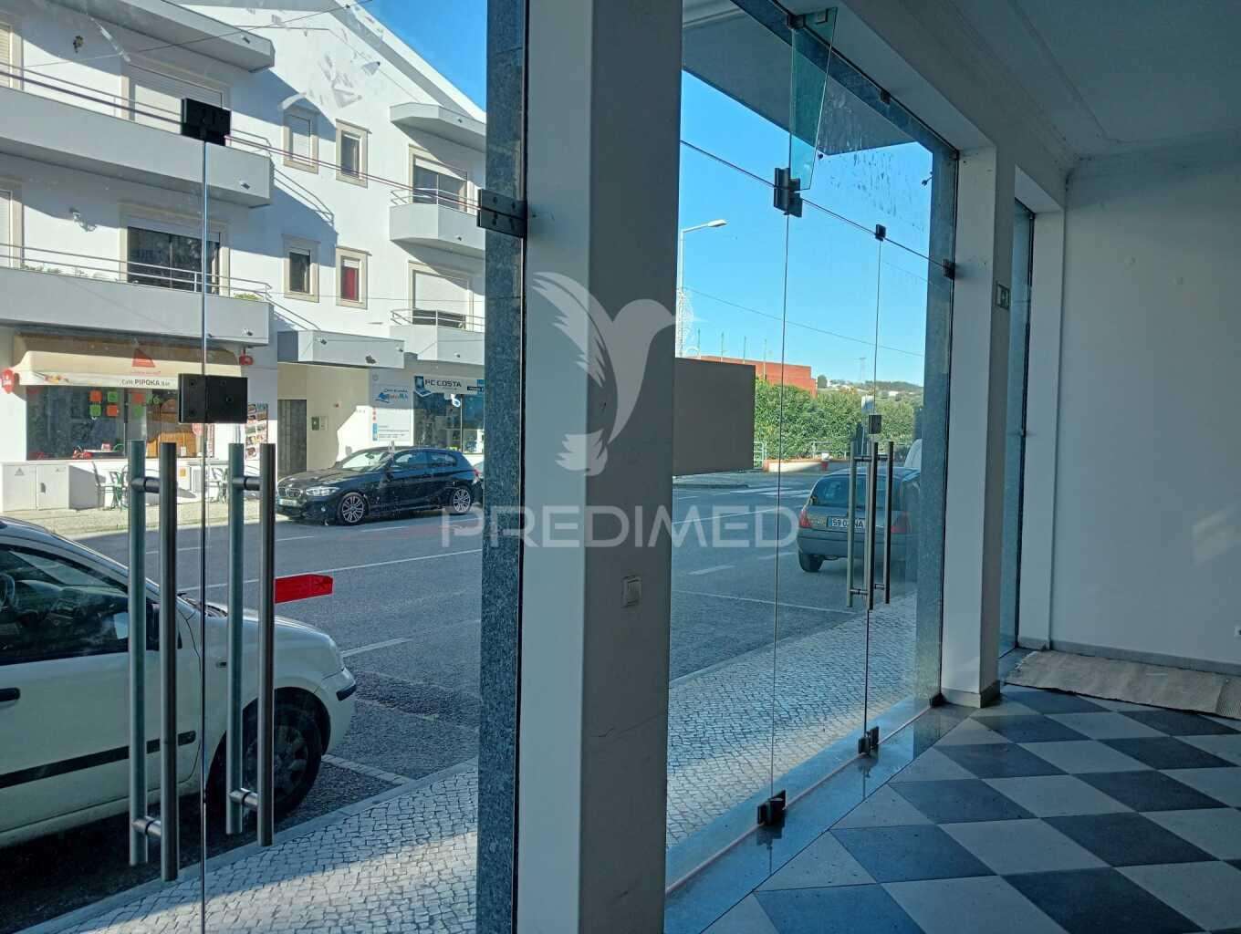 Loja para comércio - porto de mós