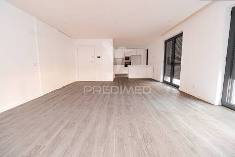 Encontre o seu espaço...fantástico apartamento novo,
