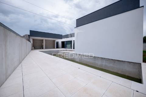 Moradia com piscina e vista rio em soutelo, braga