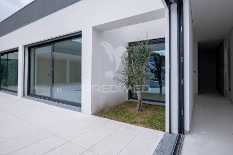 Moradia com piscina e vista rio em soutelo, braga