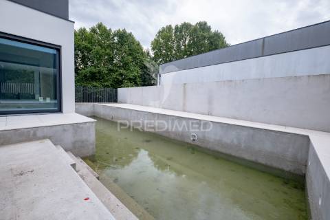 Moradia com piscina e vista rio em soutelo, braga